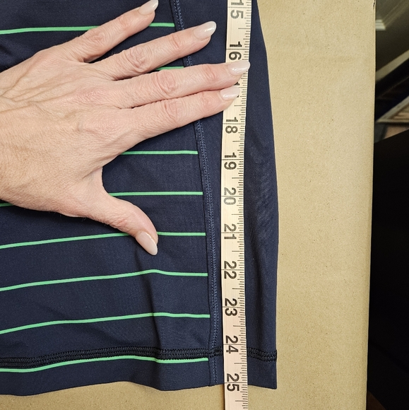 Lululemon Energy Tank - Picture 7 of 10